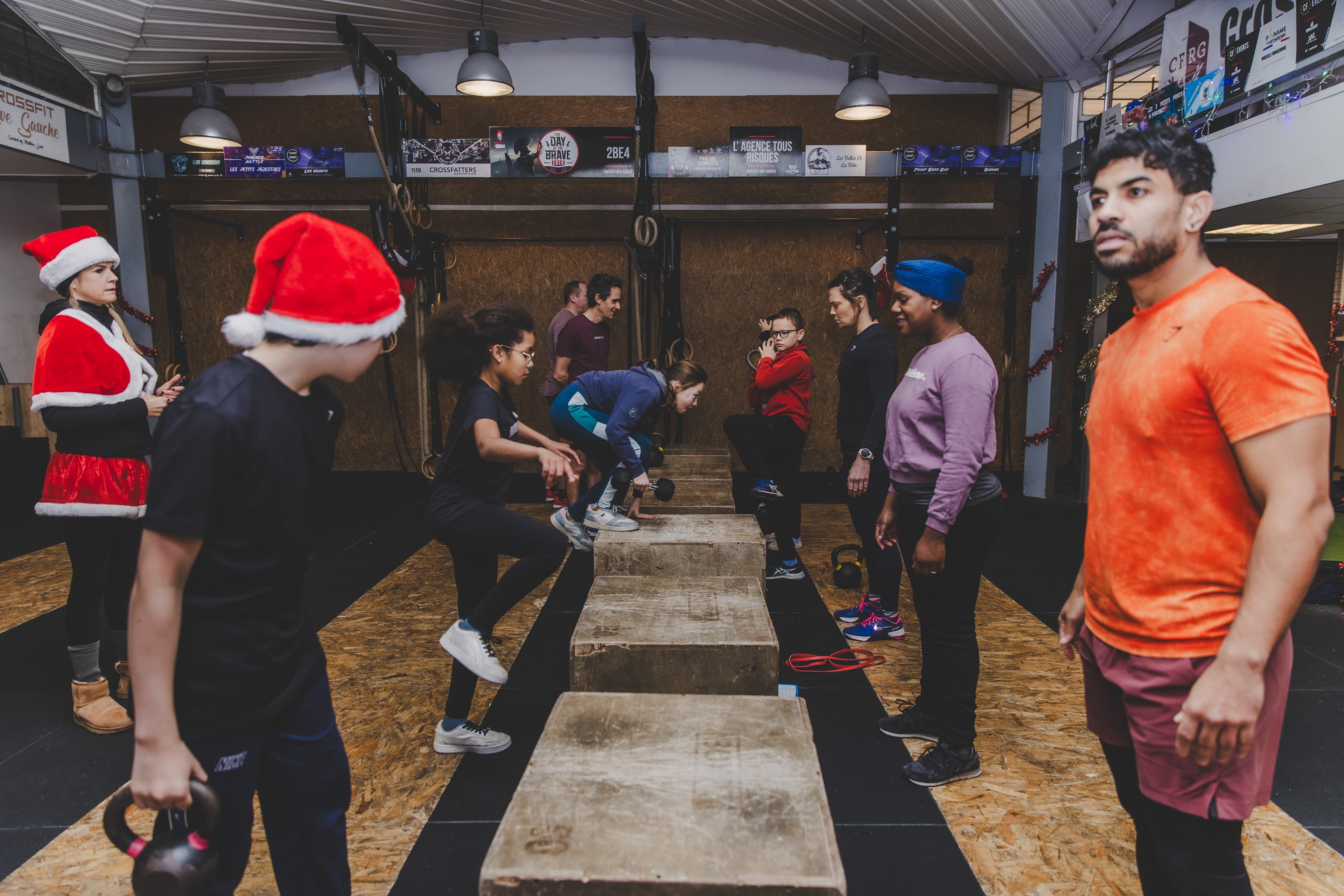 Séminaire sportif et exercices collectifs CrossFit à Paris 13