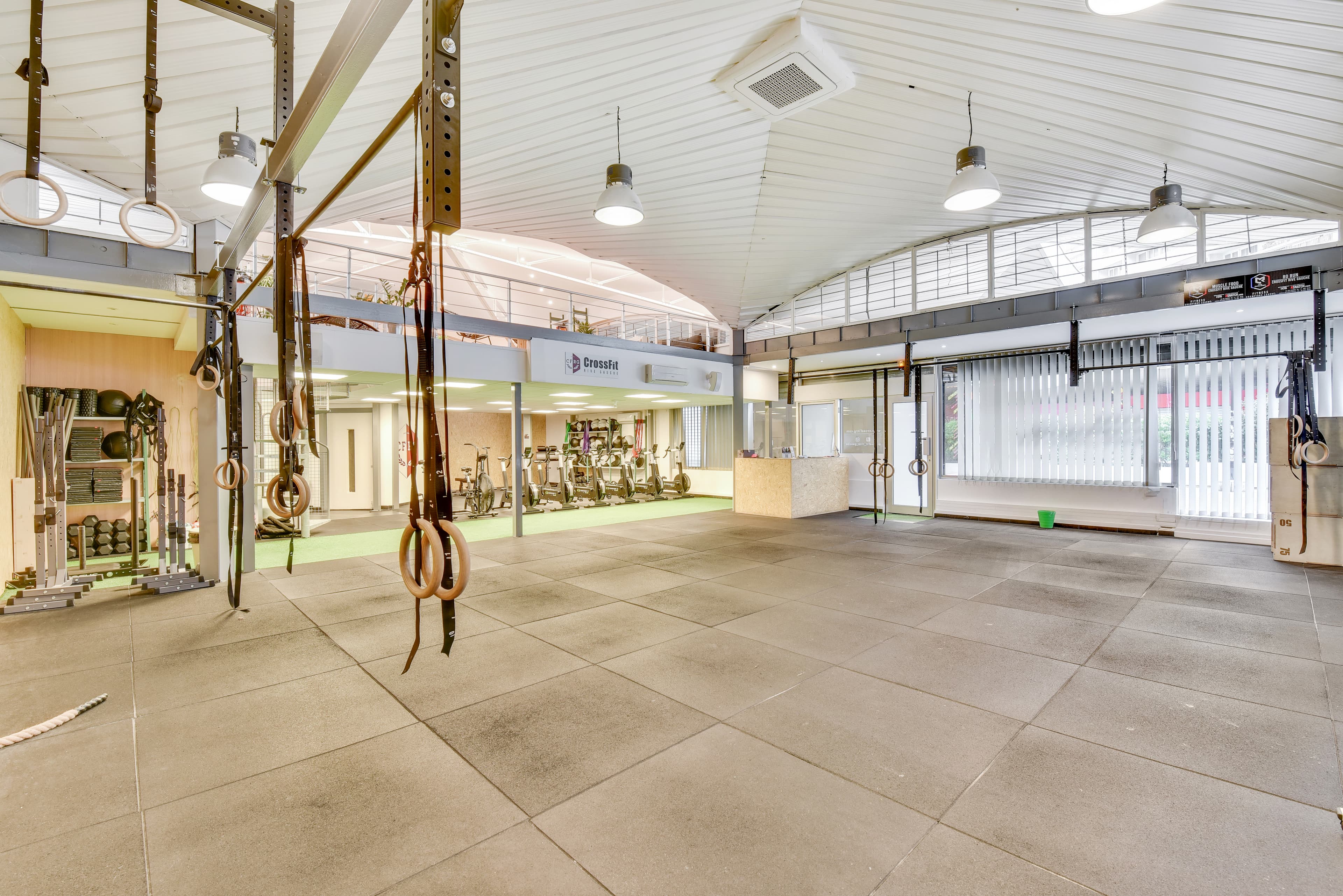 Équipement CrossFit et espace fonctionnel de la box Rive Gauche Paris 13 Tolbiac